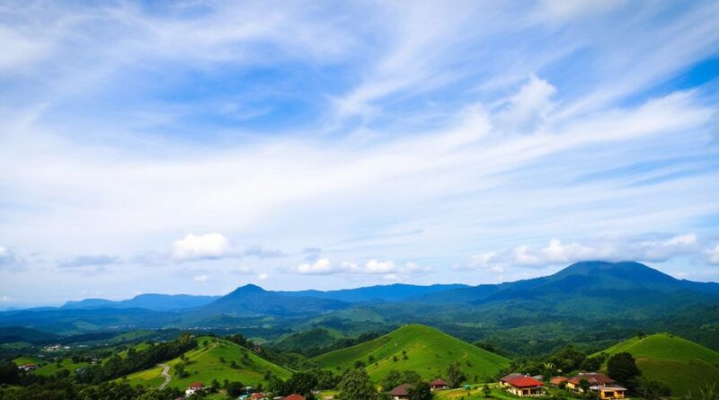 Pemandangan alam dan budaya di Desa Arjawinangun.